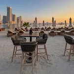 Frank Porter - Seven Hotel & Apartments